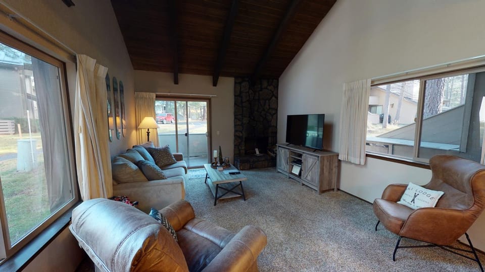 57 Tennis Village Apartment in Sunriver