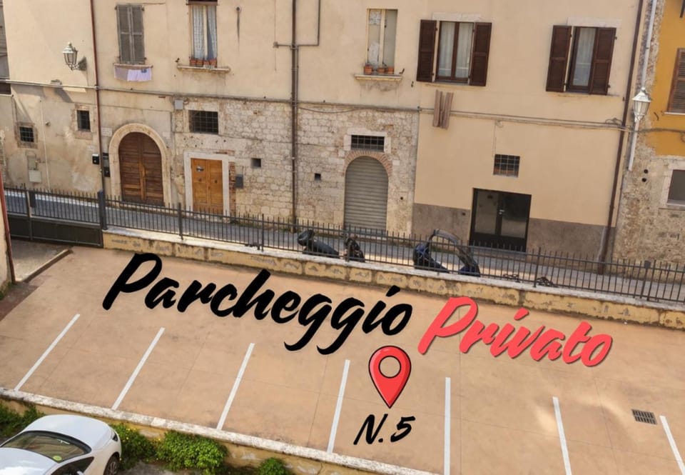 Street view, Parking