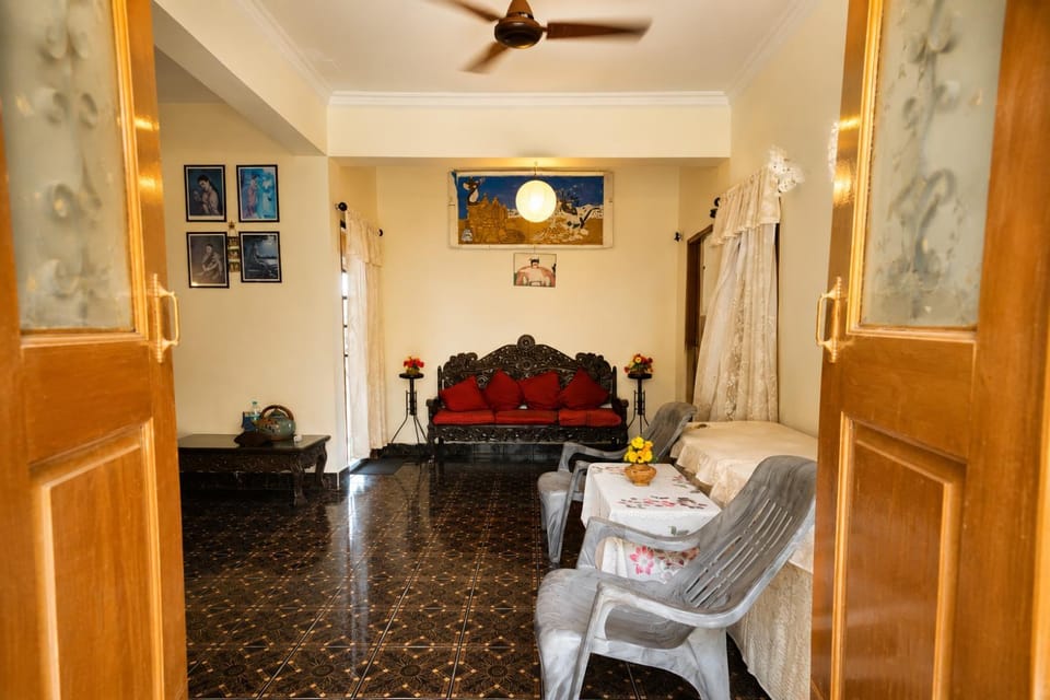 Communal lounge/ TV room, Living room, Lobby or reception, Seating area