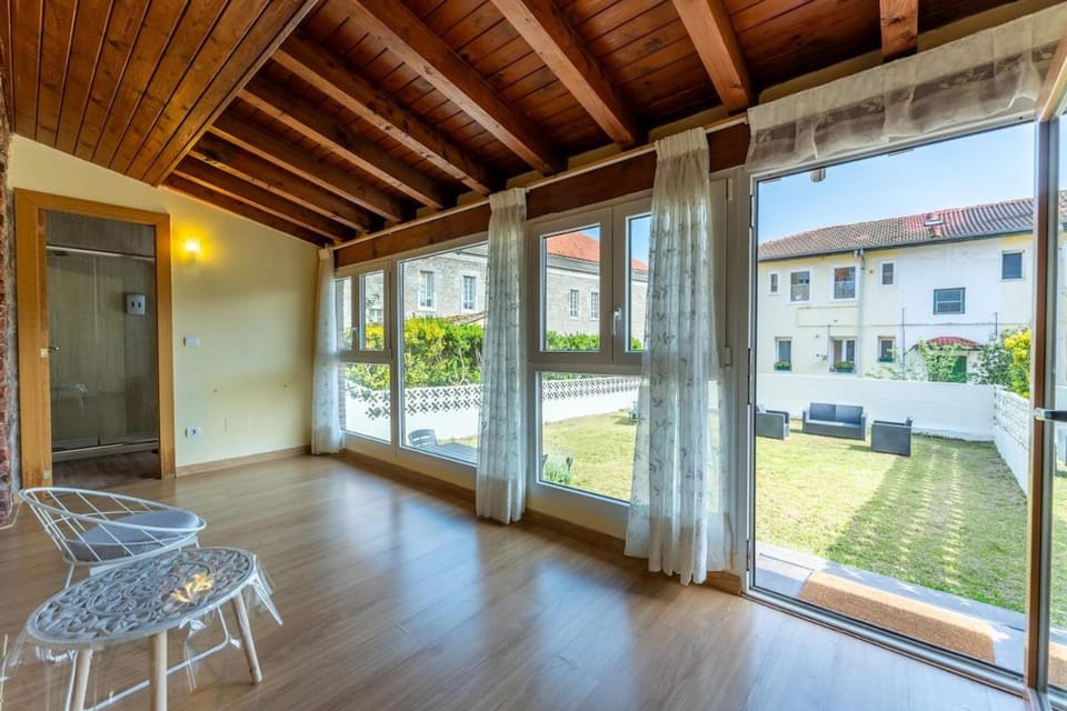 Apartment with a large garden in Santander Apartment in Santander