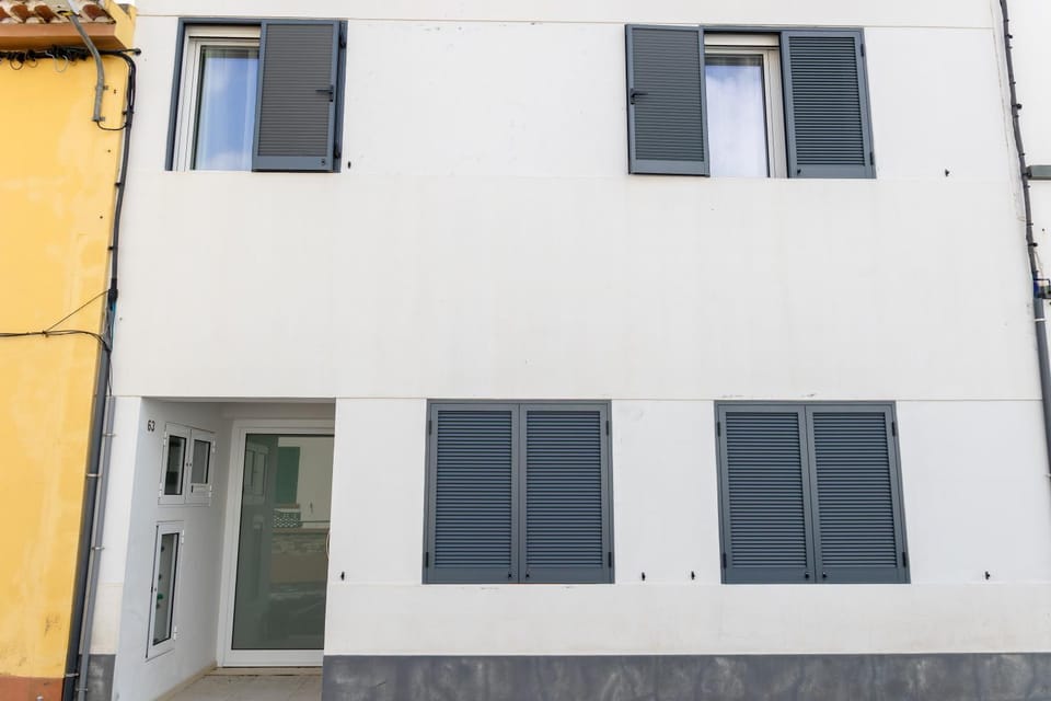 Property building, Day