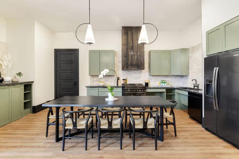 Stunning Designer Historic Home Heated Pool House in Warehouse District