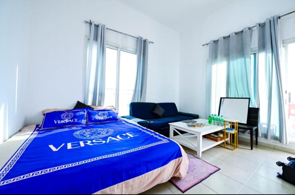 Studio - Private - Abu Dhabi Bed and Breakfast in Abu Dhabi