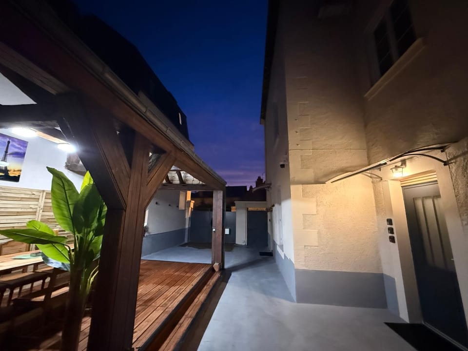 Appartement rénové avec cuisine équipée et douche Apartment in Amboise