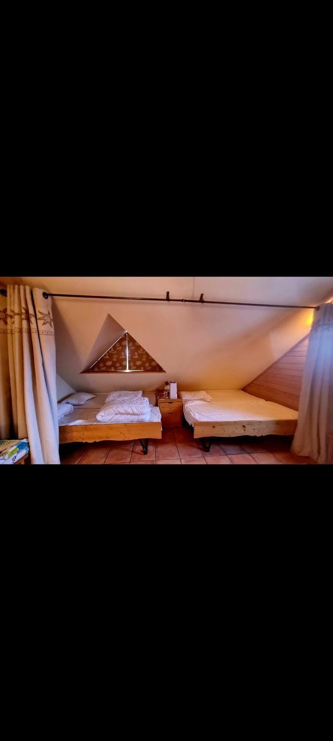 Bed, Photo of the whole room