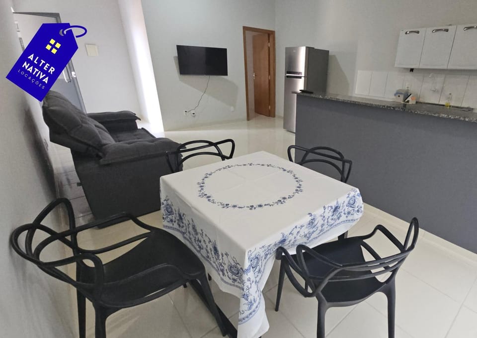 TV and multimedia, Kitchen or kitchenette, Living room, Seating area, Dining area