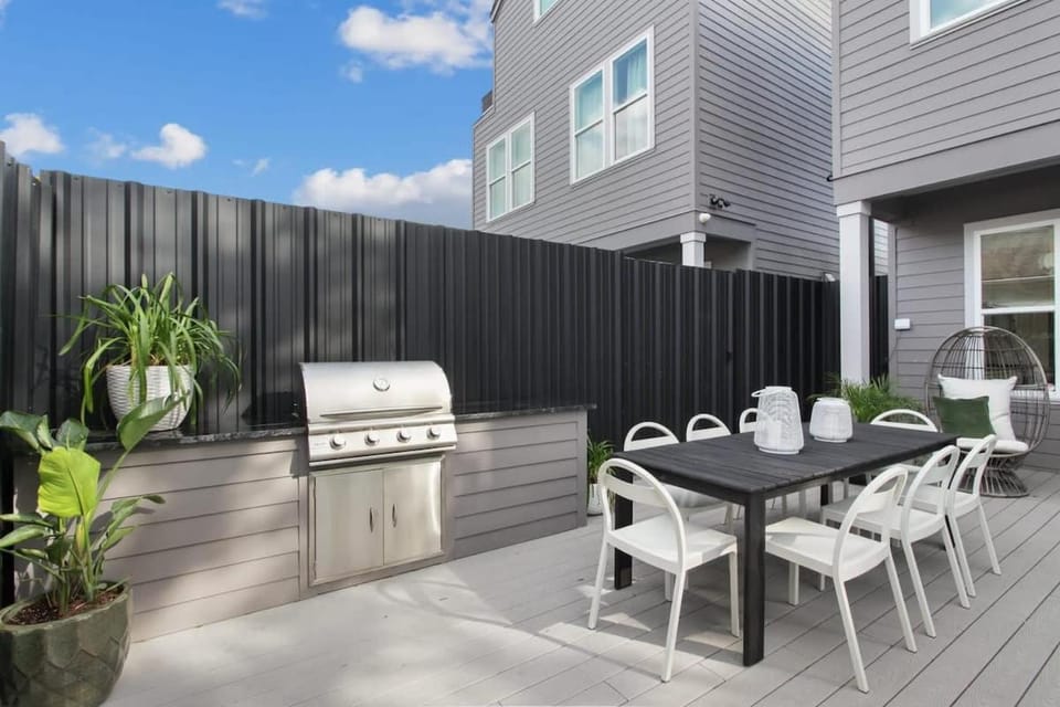 Chic Marigny Home with Heated Pool House in Ninth Ward