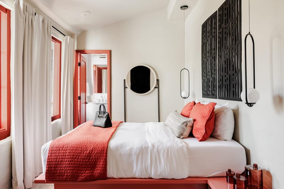 Luxury Historic Home Neat to Downtown House in Warehouse District