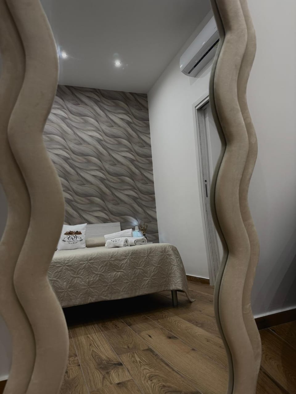 Bed, Bedroom, air conditioner