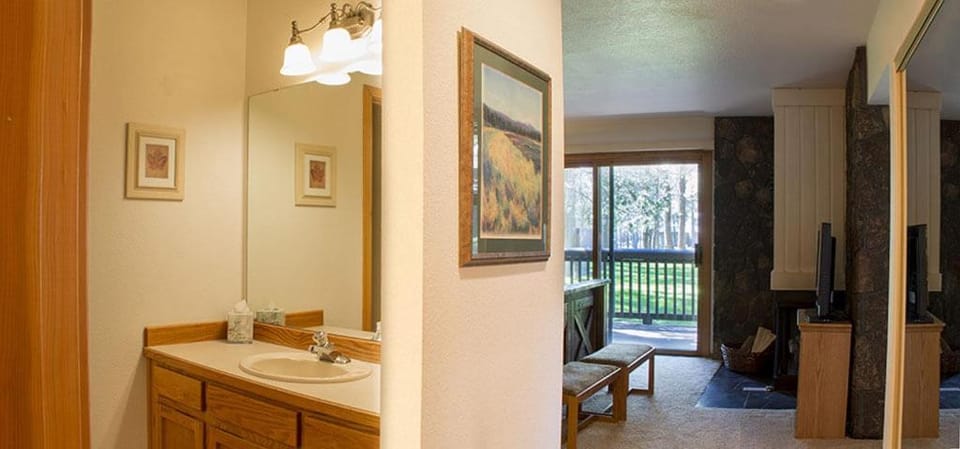 60 Wildflower Apartment in Sunriver