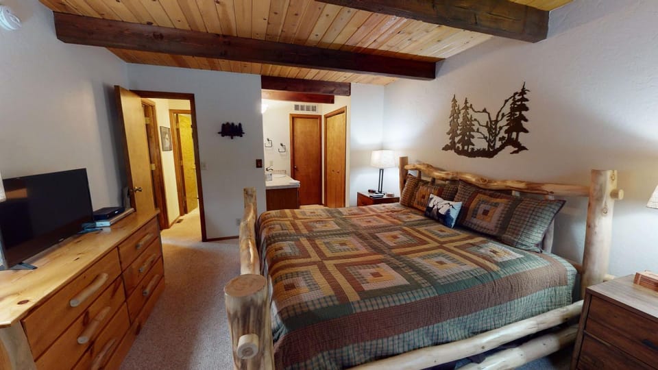 47 Tennis Village Apartment in Sunriver