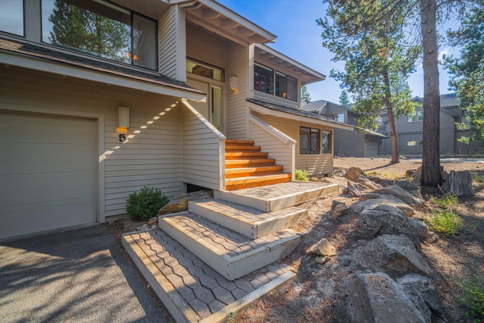 5 Cottonwood Lane House in Sunriver