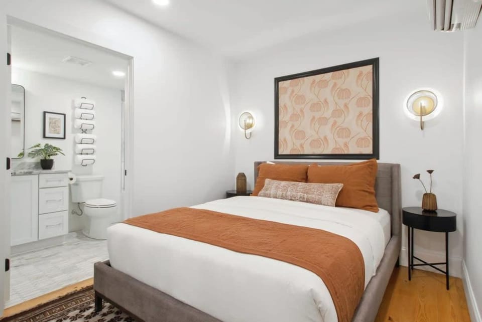 Two Luxe CBD Hotel Suites Near French Quarter House in French Quarter