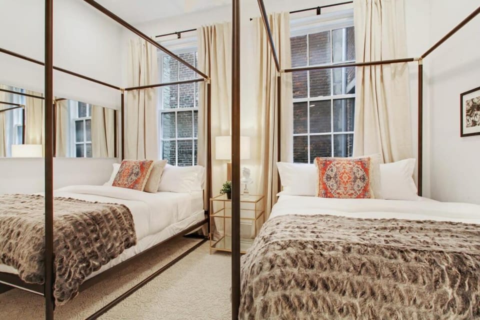 Sleek Historic Southern Hotel Suite 5 min to FQ House in French Quarter