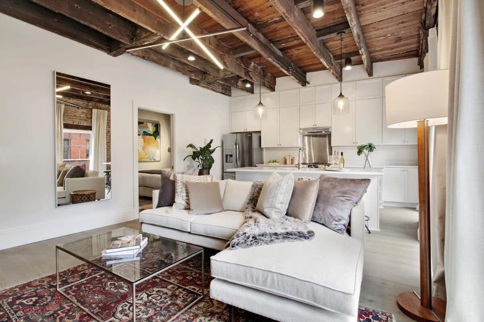 Luxury Historic Hotel Suite 5 min to FQ House in French Quarter