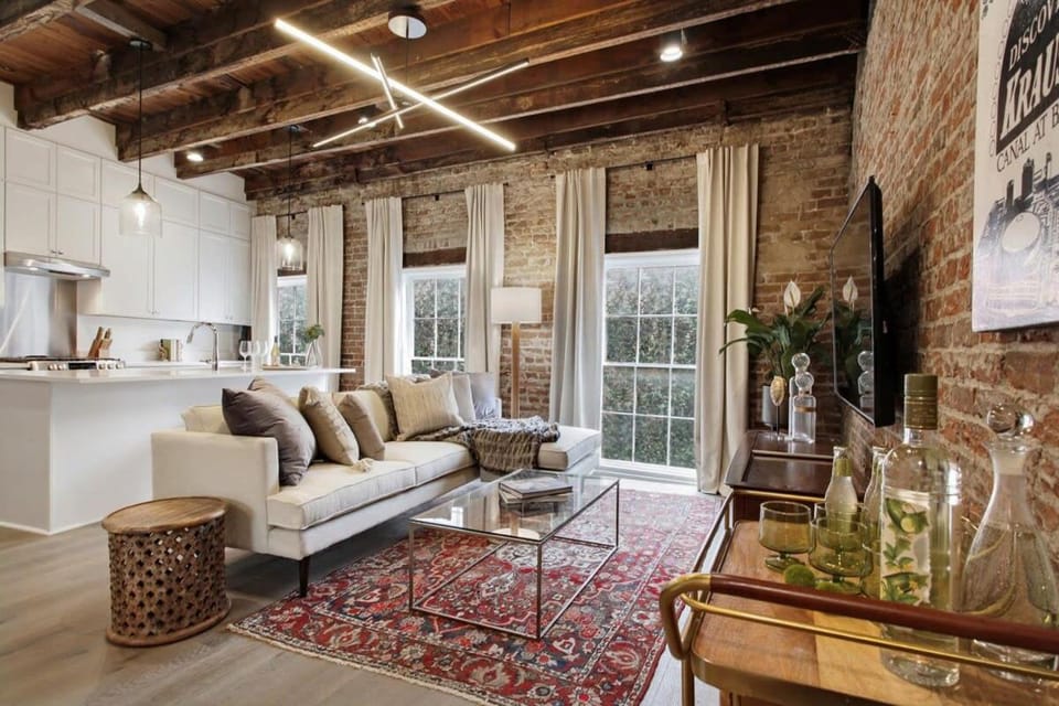 Luxury Historic Hotel Suite 5 min to FQ House in French Quarter