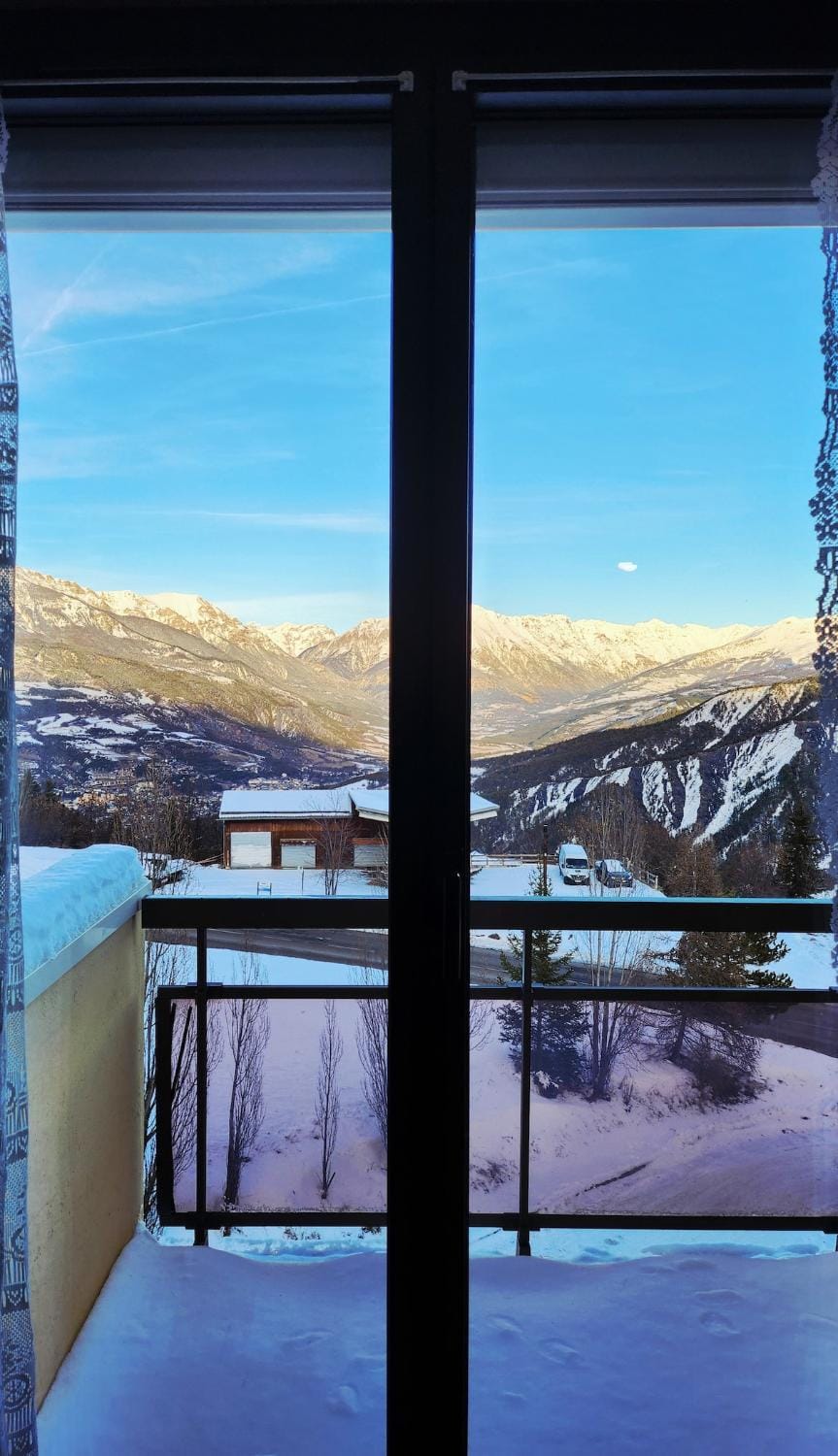 Natural landscape, Balcony/Terrace, Mountain view