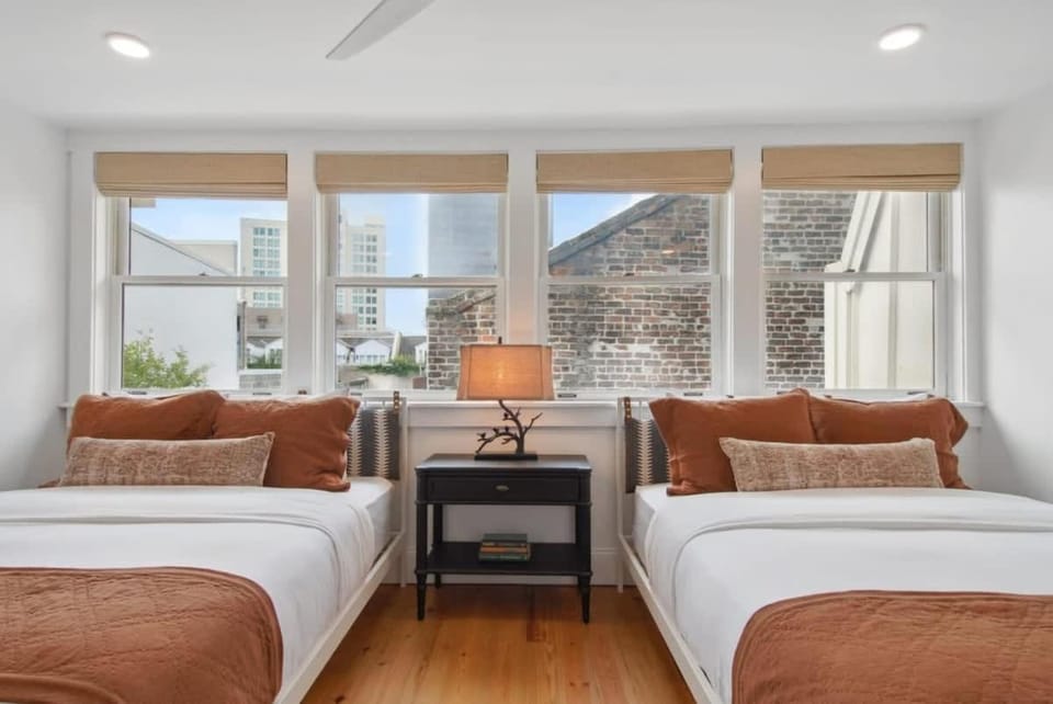Trendy CBD Hotel Suite Near French Quarter Hotel in French Quarter