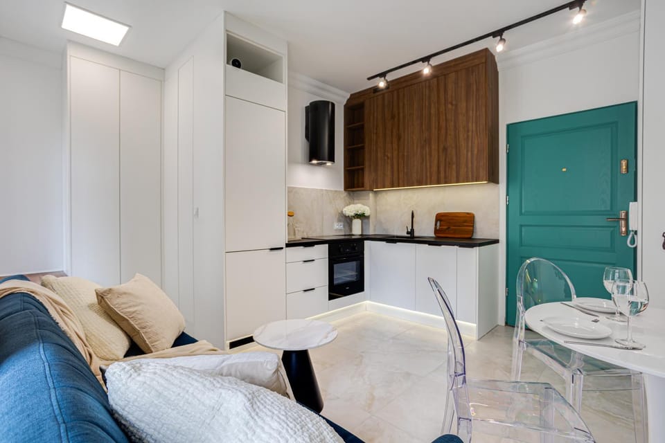 Modern Studio Garbary 62 Złoto & Design Apartment in Poznan