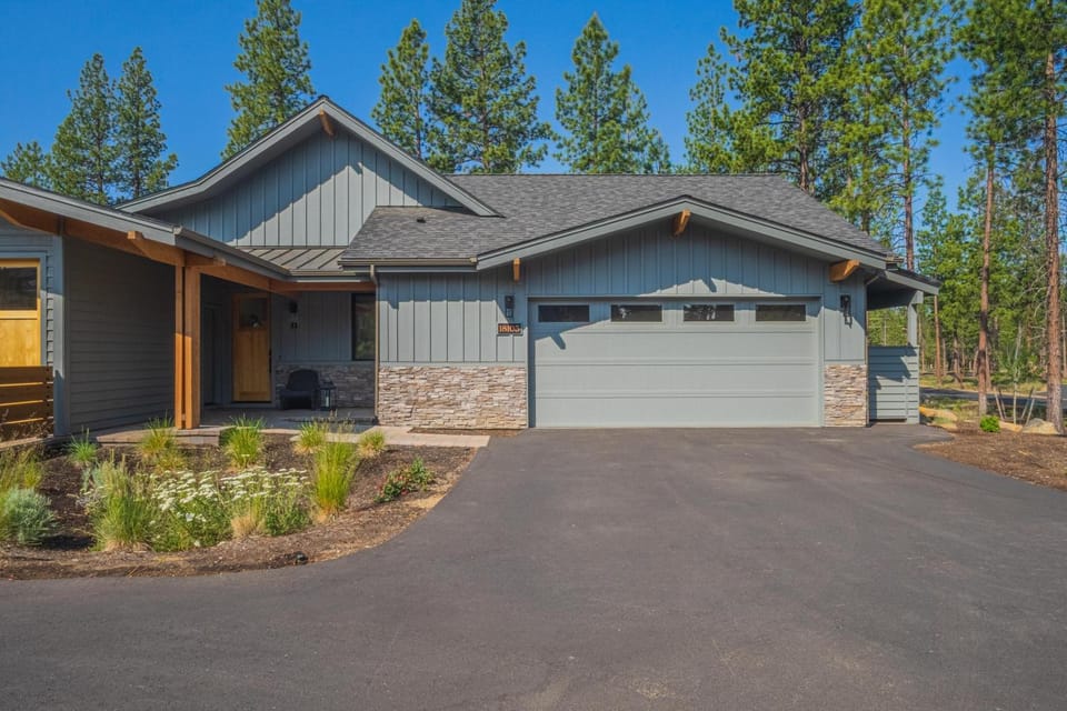 18105-1 Forestbrook Loop House in Oregon