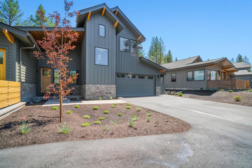 18112-1 Forestbrook Loop House in Oregon