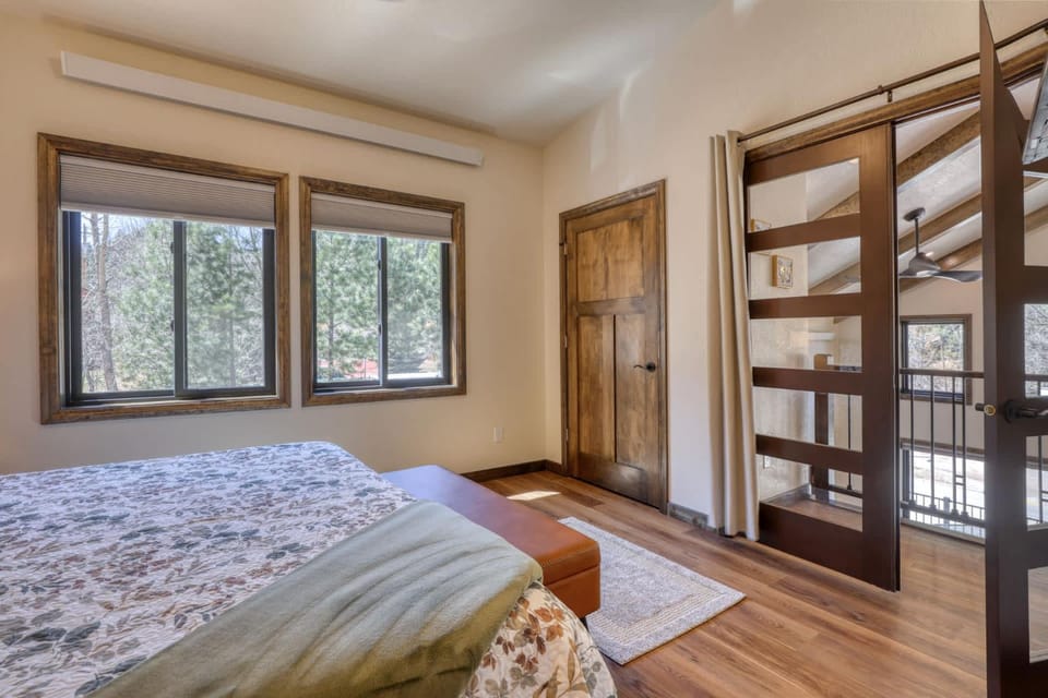The Gold Hill Chalet House in Keystone