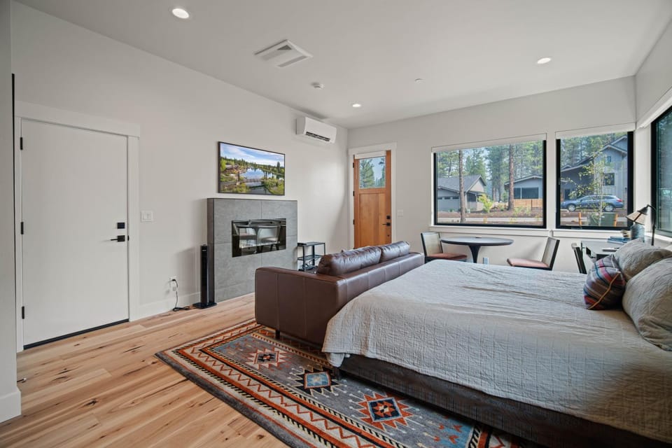18129-2 Forestbrook Loop House in Oregon