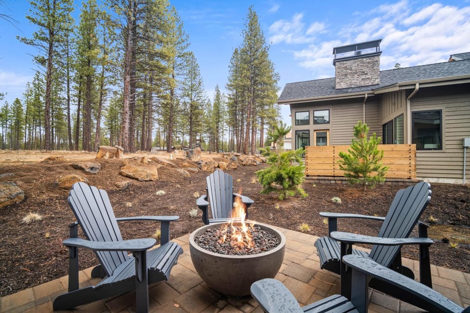 18136-1 Forestbrook Loop House in Oregon
