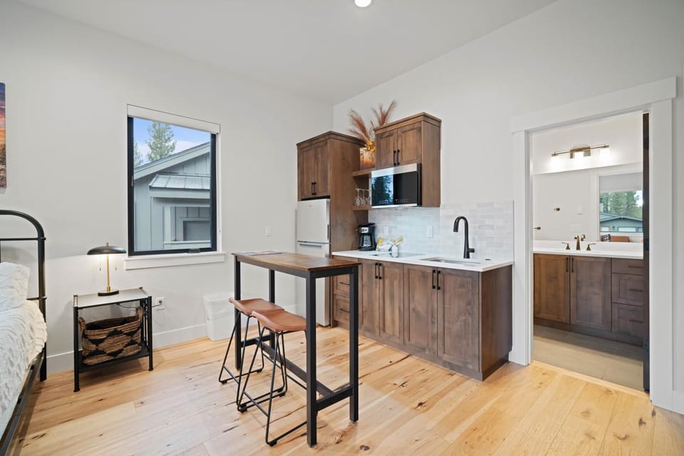 18136-2 Forestbrook Loop House in Oregon
