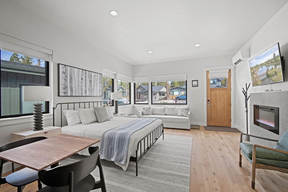 18137-2 Forestbrook Loop House in Oregon