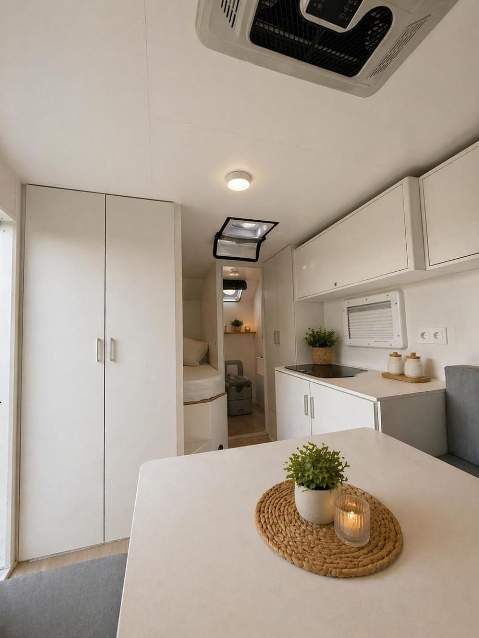 Kitchen or kitchenette, Living room, Dining area, Breakfast
