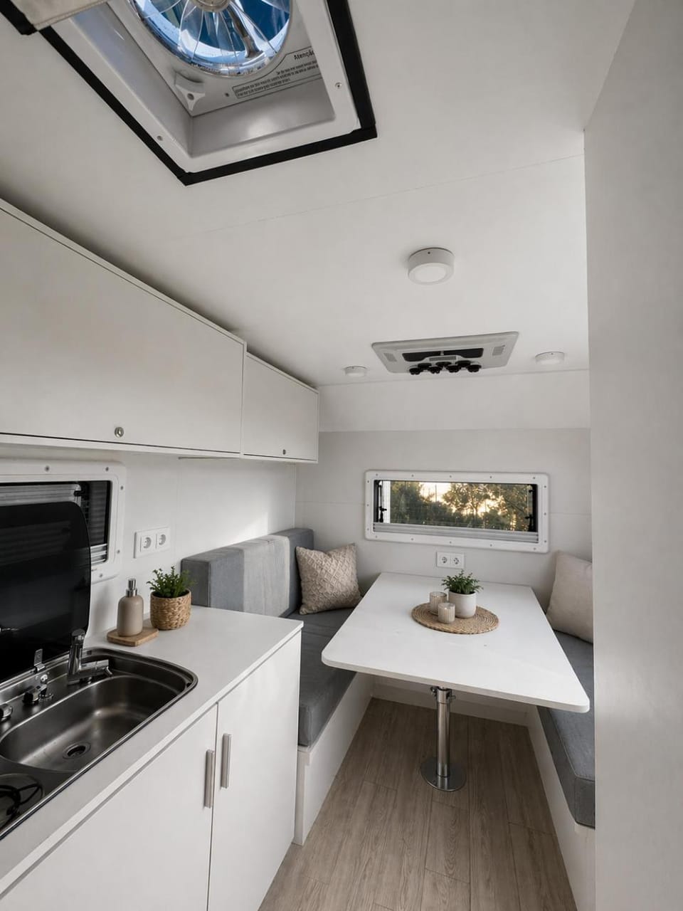 Kitchen or kitchenette, Living room, Dining area