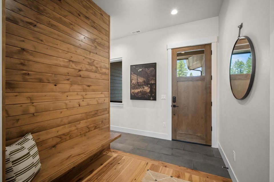 18209-1 Forestbrook Loop House in Oregon