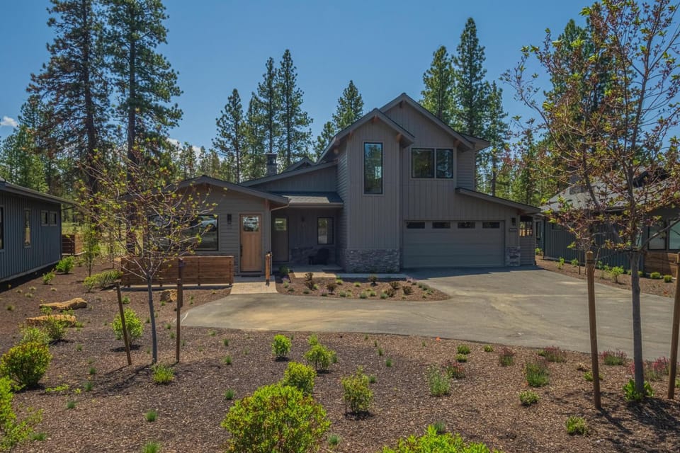18209-1 Forestbrook Loop House in Oregon