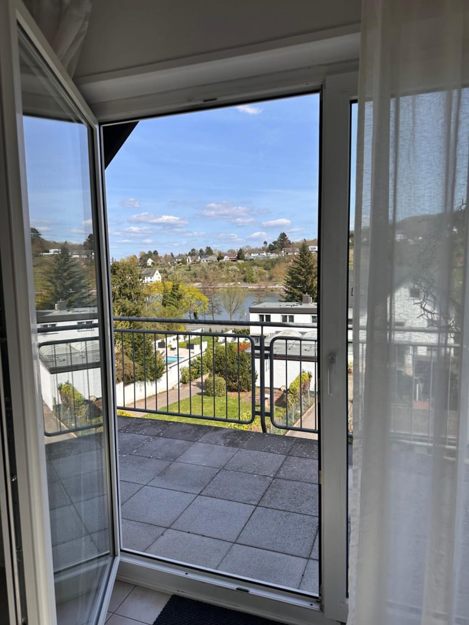 Property building, View (from property/room), Balcony/Terrace