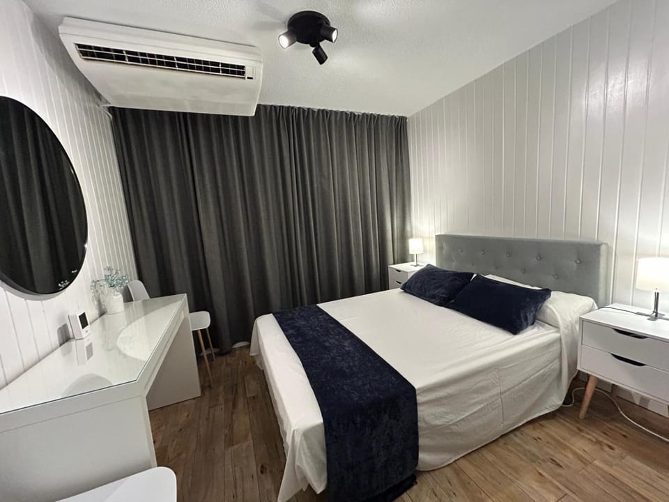 Bed, Bedroom, air conditioner