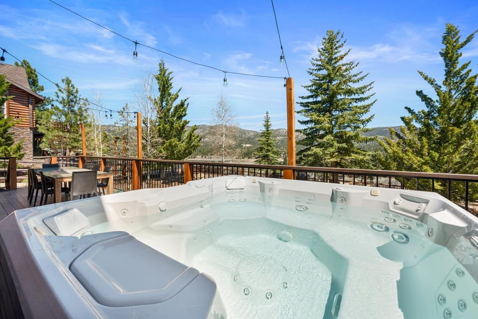 Hot Tub, Mountain view