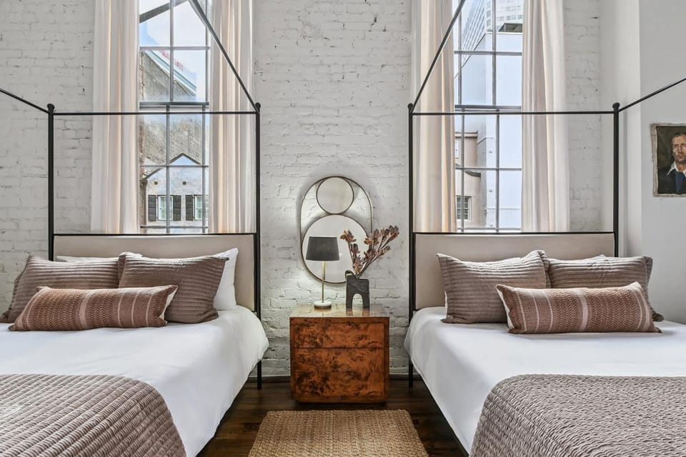 Mega 4 Condo Suite Near French Quarter 8BR 8BA Apartment in French Quarter