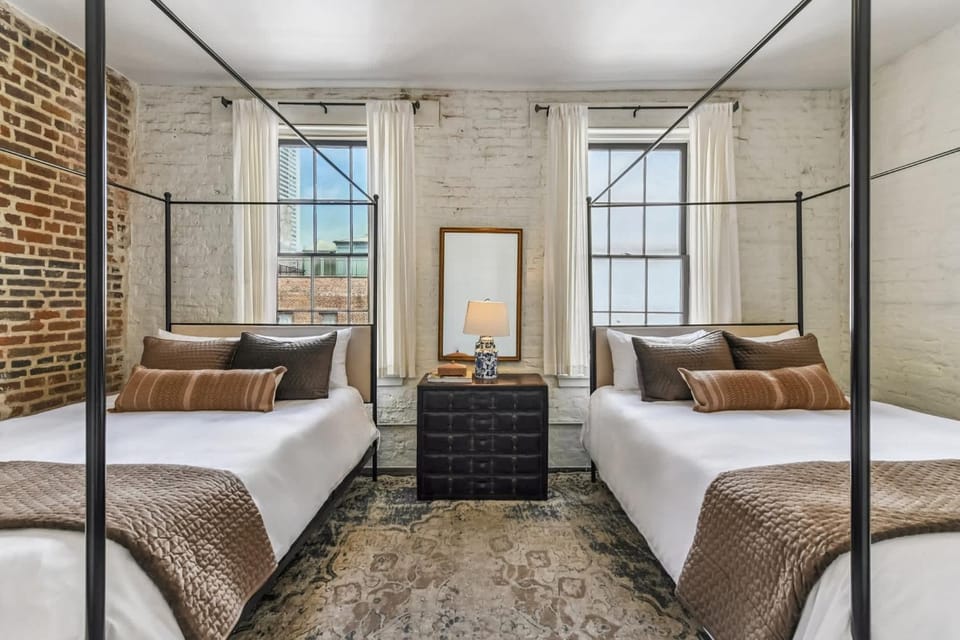Downtown 6 Condo Combo 12BR 12BA Apartment in French Quarter