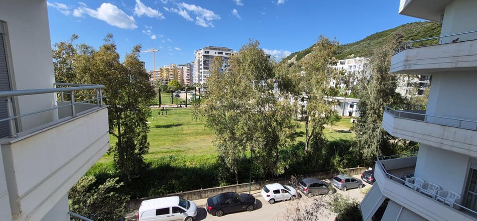 Property building, Day, Natural landscape, Location