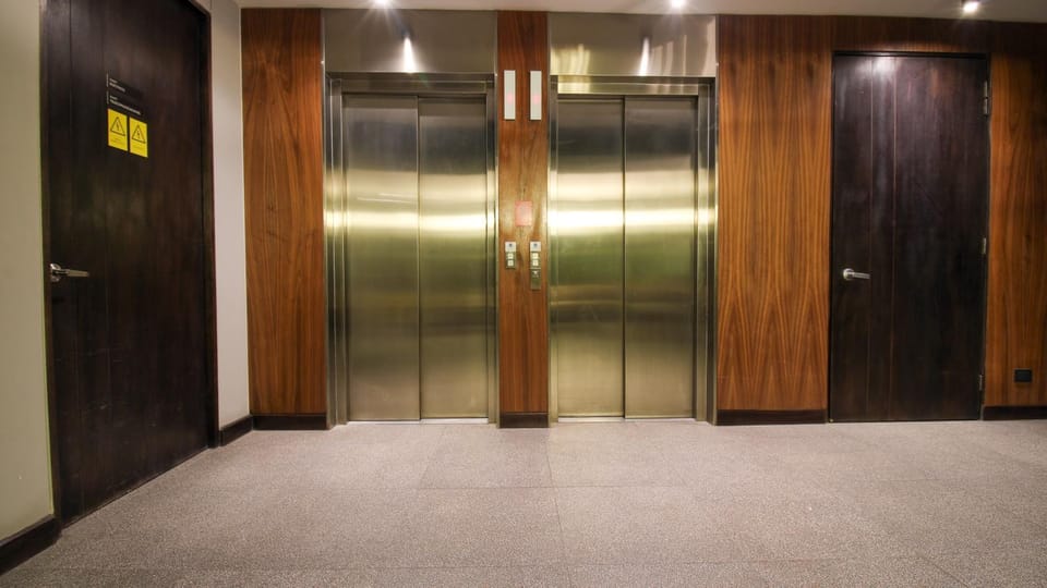 Lobby or reception, elevator