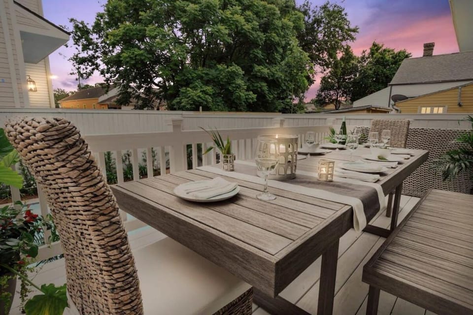 Retreat near Frenchmen Heated Private Pool House in Ninth Ward