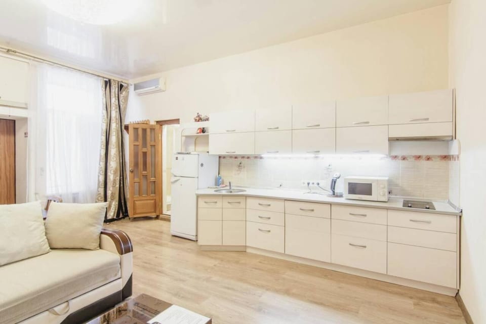 Kitchen or kitchenette, Living room