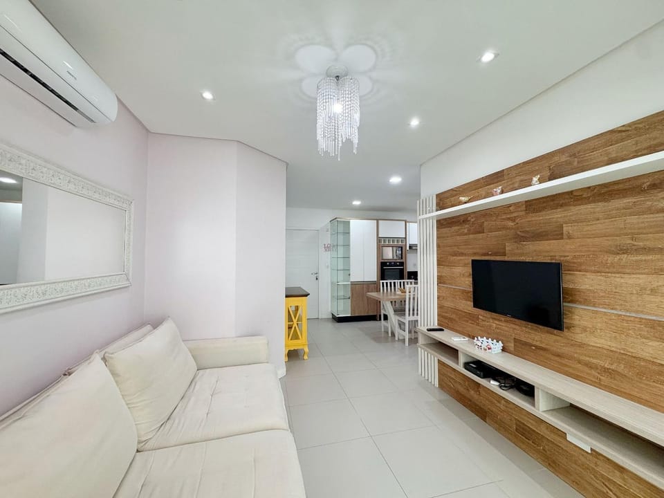 Apto 2 quartos Ingleses 500m do mar - REV101C Apartment in Florianopolis