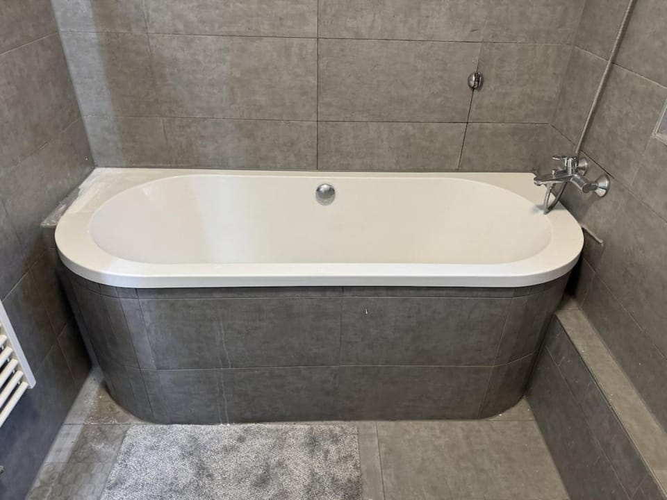 2BR, terrace, free parking Apartment in Leverkusen