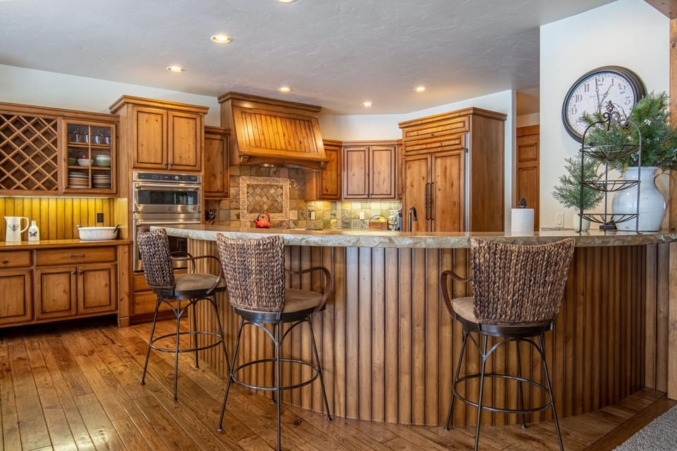 28 Tournament Lane House in Sunriver