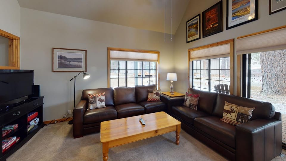 29 Circle Four Ranch Cabin Cabin in Sunriver