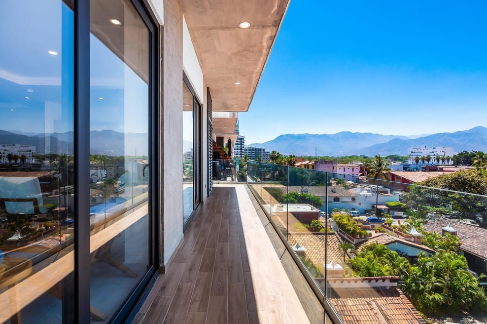Balcony/Terrace, City view