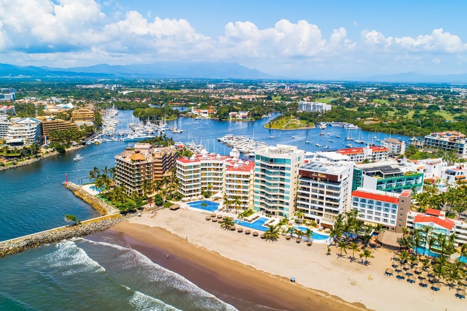 Property building, Day, Bird's eye view, Lake view, Sea view