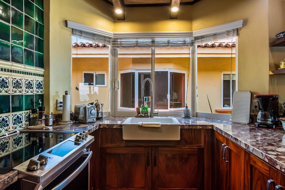 Coffee/tea facilities, Kitchen or kitchenette, toaster